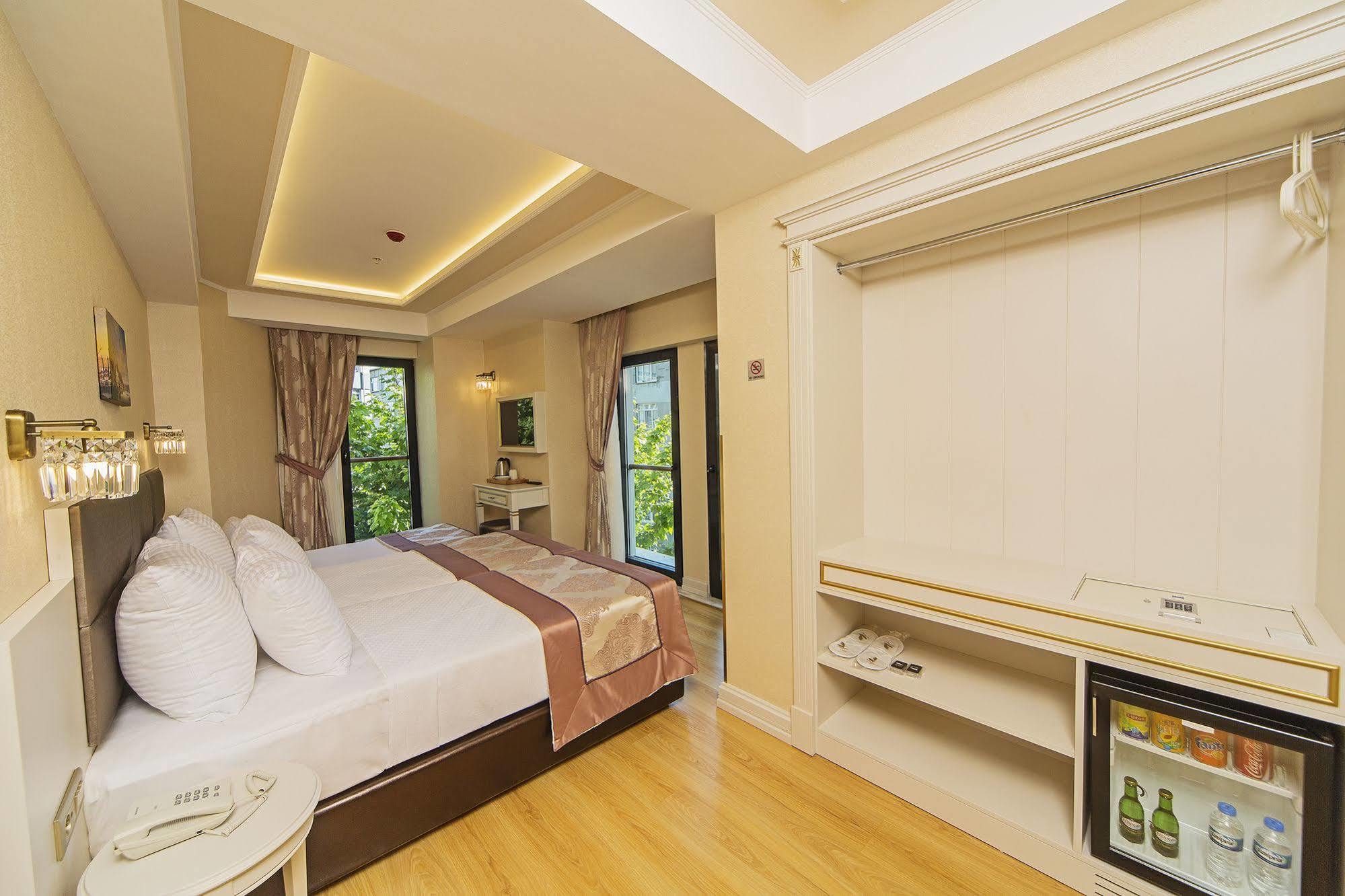 Grand Naki Hotel Istanbul Exterior foto